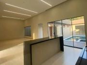 Casa à venda no Setor Faiçalville – 3 suítes, piscina...
