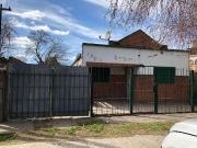 Casa venta 2 dormitorios 1 baño 200 mts2 totales Los Hornos