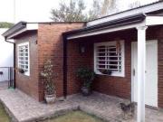 Casa venta 3 dormitorios 1 baño 136 mts2 Etcheverry