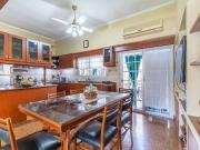 Casa Venta 3amb 2dorm comedor diario, cochera, baño,...