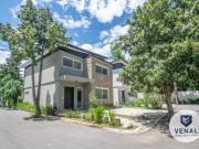 Casa Venta 4 amb 3 dorm a estrenar pileta y Gas en...