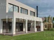 Casa venta 4 ambientes 3 dormitorios 2 plantas Haras...