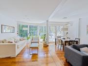 CASA – VENTA – 4 AMBIENTES – JARDIN PILETA – COCHERA...