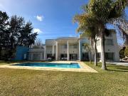 CASA VENTA 4 DORMITORIOS PISCINA. HARAS DEL SUR 1