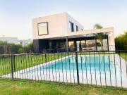 casa venta 5 ambientes en el canton barrio golf,...