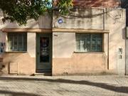 CASA VENTA AL FRENTE PARA RECICLAR EXCELENTE ZONA