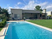 CASA VENTA BARRIO CERRADO PILAR DEL ESTE SANTA GUADALUPE