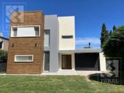 Casa venta barrio privado Plottier, 3 dormitorios suite,...