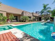 Casa Venta Bernal Centro 5 amb piscina jardin