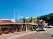 CASA VENTA BUGAMBILIAS PRIMERA SECCION