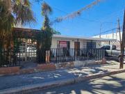 CASA VENTA CERCA UNISON OFFICE DEPOT, Y A UNA CUADRA DEL...