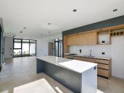 CASA VENTA CITY BELL QUIMILAR 3 DORMITORIOS PILETA