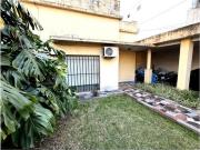 CASA VENTA CIUDADELA 3 AMBIENTES COCHERA JARDIN