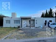 Casa venta Comahue Golf Club Neuquén, 2 dormitorios, 3...