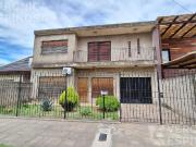 Casa venta cuatro dormitorios Moron Sur