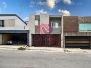 Casa Venta Cumbres Zona Las Lomas con alberca en Garcia