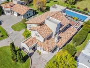 CASA VENTA DE LOTE DE 2180/ LAUQUEN APTO CREDITO!