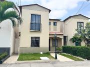 Casa Venta dormitorio en planta Baja Veranda Autopista...