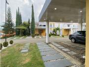 CASA EN VENTA EN EL CASTILLO JAMUNDI CONJUNTO CERRADO 2...