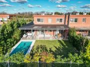 Casa venta en Casas de Santa Ana con muy buena renta!