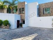 Casa Venta en Col. Cortijo del Río, Zona Sur de...