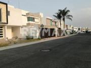 CASA VENTA EN EL REFUGIO 4