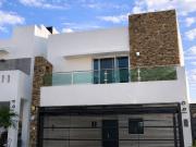 CASA VENTA EN LA PERLA, ZONA SUR DE MONTERREY