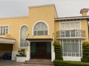 Casa Venta en Metepec en Residencial con vigilancia y...