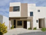Casa VENTA en Privada Álamos Modelo Lirio