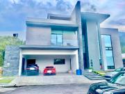 Casa venta en sierra alta