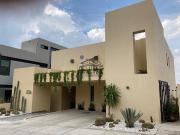 Casa venta fraccionamiento Zibatá Qro. 10,800,000,...