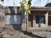 Casa venta Garin 3amb, fondo, jardín, terraza loza, 1...