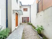 CASA VENTA LA PLATA 4 DORMITORIOS APTO BANCO