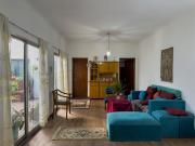 CASA VENTA LA PLATA 4 DORMITORIOS COCHERA PARQUE