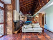 Casa venta La Plata 4 dormitorios PISIBLE PERMUTA