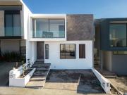 Casa venta Lomalta Tres Marías, 3 habitaciones, 3 baños,...