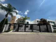 CASA VENTA LOMAS DE GRAN JARDIN 4 HABITACIONES