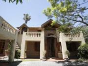 Casa venta Manuel B Gonnet 5 dormitorios pileta parque...