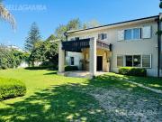 CASA VENTA MARTINEZ 7 AMBIENTES JARDIN PISCINA