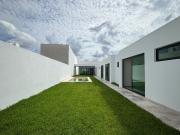 CASA VENTA MÉRIDA, MODELO SERENITY, UNA PLANTA, 696M2, 4...