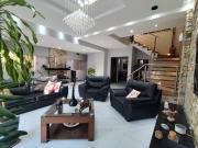 Casa venta multifamiliar, centro José C. Paz con quincho...