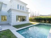 CASA VENTA NUEVO QUILMES 6 AMB. APTO CREDITO