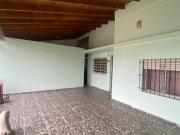 Casa venta o permuta, Los Hornos, 2 dormitorios, 2...
