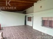 Casa venta o permuta, Los Hornos, 2 dormitorios, 2...