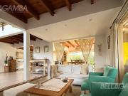 CASA VENTA PILAR LOS ROBLES 4 AMBIENTES CON JARDÍN Y PILETA