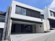 Casa venta por el uro castanos del vergel monterrey