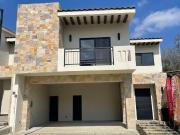 CASA VENTA por yerbaniz RANCHITO CARRETERA NACIONAL SANTIAGO