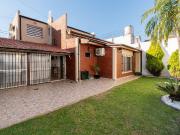 CASA VENTA QUILMES 5 AMBIENTES JARDIN APTA CREDITO