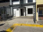 Casa venta Remodelada con acabados de lujo Av Guadalupe...