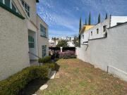 CASA VENTA VILLAS DEL MESON CON DEPARTAMENTOS ANEXOS...